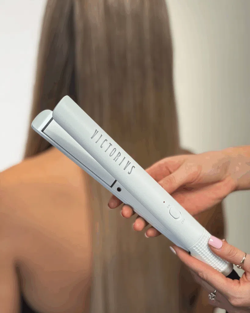 SE LISSER LES CHEVEUX : LISSEUR OU BROSSE CHAUFFANTE ?